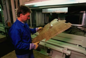 Renewable raw materials, production of door panels made from flax and sisal, 1995