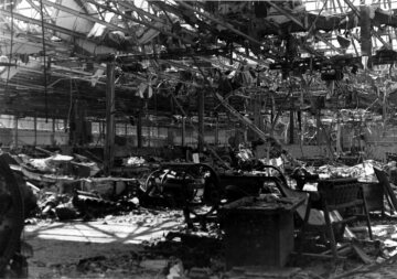 Montagehallen, Daimler-Benz Motoren GmbH Genshagen im Jahr 1944.