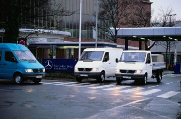 Mercedes-Benz Sprinter 308 D Kastenwagen und 208 D Pritschenwagen, 1995