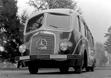 Mercedes-Benz OP 3750 (L 64), Salon- und Konferenzomnibus der Reichspost mit OM 67/3-Dieselmotor, Leichtstahlaufbau Werk Gaggenau