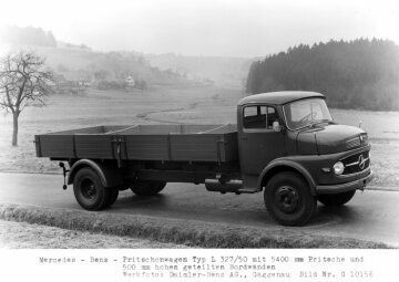 Mercedes-Benz L 327/50, platform truck with high split drop sides