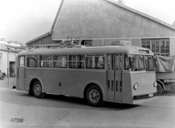 Mercedes-Benz OE 3750 (L 64) Obbus 6000, Oberleitungsomnibus der Firma Pekol Oldenburg mit BBC-Motor, Leichtstahlaufbau Werk Gaggenau