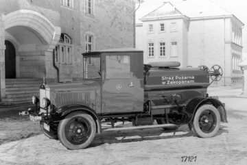 Mercedes-Benz LS 1, Tankkraftspritze der Feuerwehr Zakopane (Polen) mit M 16-Benzinmotor