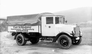 Mercedes-Benz L 2, Pritschwagen der Carl Schloderer Kolonialwaren-Gosshandlung Amberg mit M 26-Benzinmotor, 4 to Nutzlast