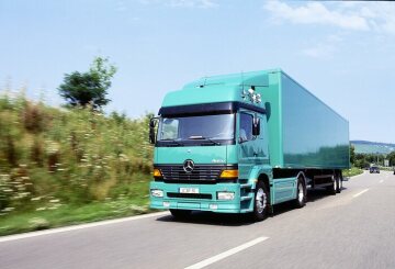 Mercedes-Benz Atego 1828, 1998
1998