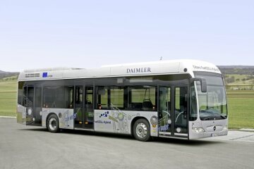 Mercedes-Benz Citaro FuelCELL-Hybrid O 530:
World premiere at International Association of Public Transport's World Congress in Vienna: The Mercedes-Benz Citaro FuelCELL Hybrid.