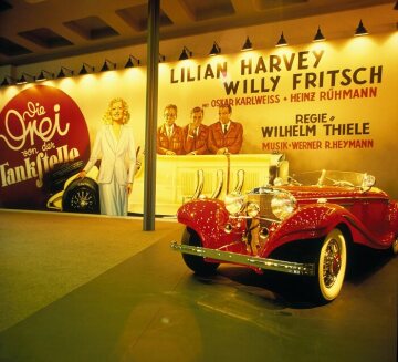 The Mercedes-Benz Museum was reopened on February 1, 1986 in time for the "100 Years of the Automobile" anniversary event.