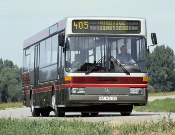 Mercedes-Benz O 405, 
Baureihe 357,
Stadtbus, 1983