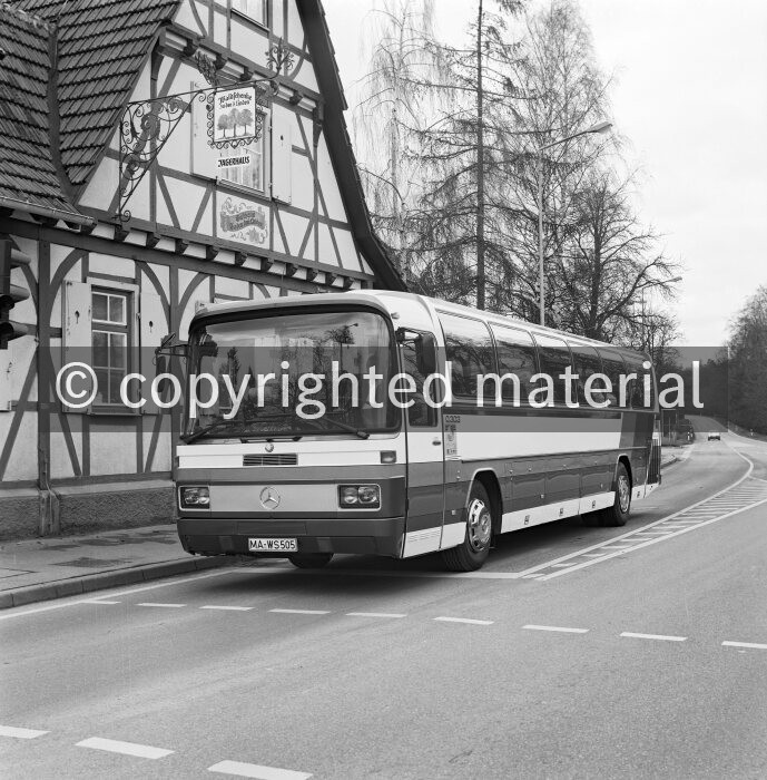 00151326 Mercedes-Benz O 303 KHP