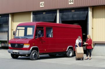 Mercedes-Benz 612 D Vario
panel van, 1996