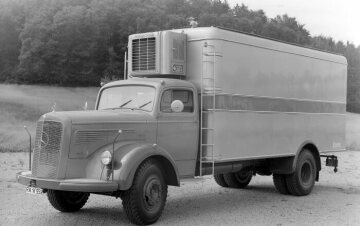 Mercedes-Benz L 326 mit einem Kühlwagenaufbau der Fa. Blumenhardt, 1957