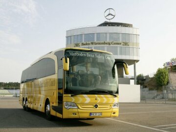 Mercedes-Benz Travego Safety Coach:
The world's safest touring coach - the Mercedes-Benz "Safety Coach", 2006