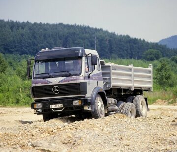 Mercedes-Benz 2435 AK (6 x 4) 
1988