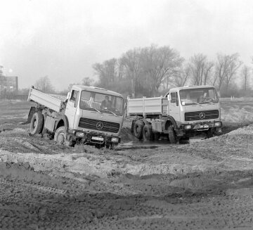 Mercedes-Benz 2632 AK (6 x 6), 
Kipperklasse-Vorstellung, 
1973