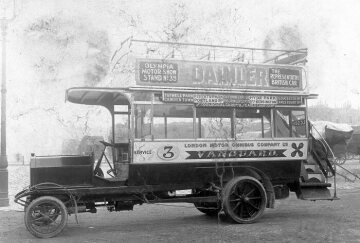 "Vanguard" Milnes-Daimler standard omnibus owned by London Motor Omnibus Company, 1907.