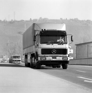 Mercedes-Benz 1635 S
Sattelzug