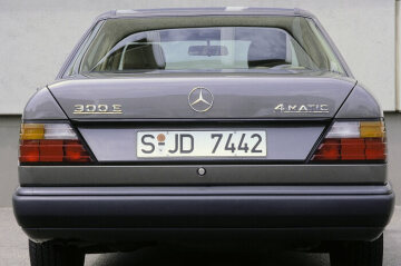 Mercedes-Benz 300 E saloon, W 124, 4MATIC, 1986.