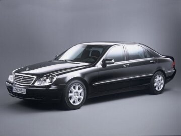 Mercedes-Benz S 500 Guard/S 600 Guard (erhältlich als Sonderschutz-Ausführungen B4 und B6/B7), Radstand 3.085 Millimeter, Baureihe 220, Version 2000 - 2002,