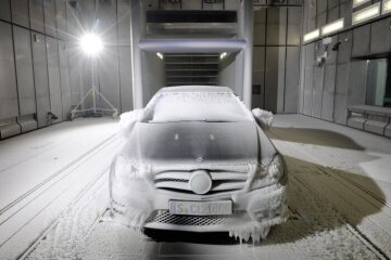 Mercedes-Benz C-Class at the Climatic wind tunnel at the Sindelfingen factory