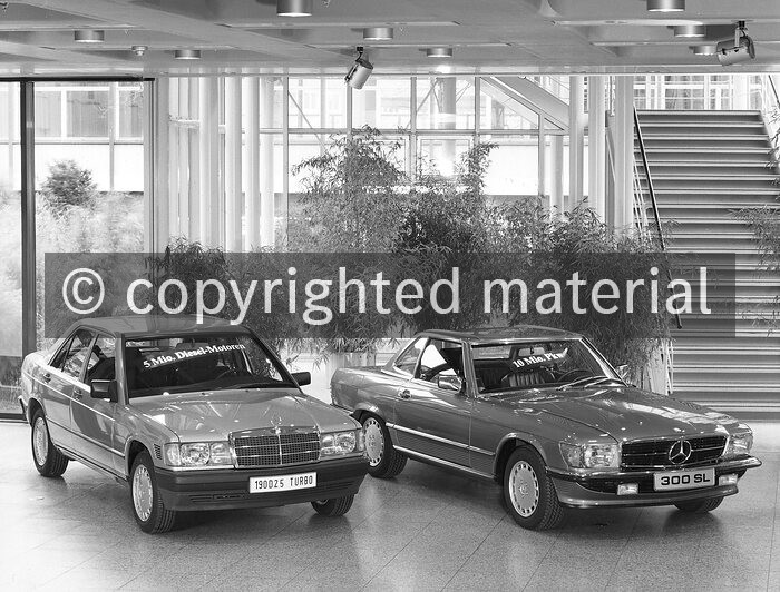 00182377 Mercedes-Benz 190 2.5 turbo and Mercedes-Benz 300 SL