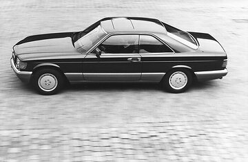 Driving shot Mercedes-Benz S-Coupé (W 126) with automatic limited-slip differential (ASD)