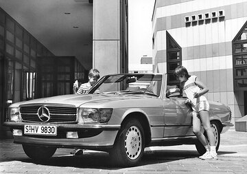 The 10 millionth Mercedes-Benz passenger car, a 300 SL Roadster, rolls off the assembly line at the Sindelfingen plant