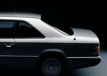 Atelier photograph Mercedes-Benz C 124 pages/rear styling