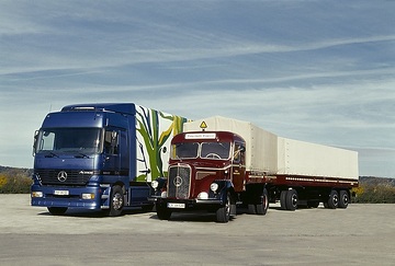 Der große L 6600 debütierte 1950. Sein Nachfolger ist heute der bis zu 571 PS starke Mercedes-Benz Actros 1843 Sattelschlepper. 