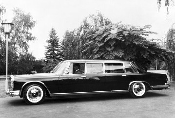 Mercedes-Benz 600 Pullman-Limousine (4 Türen) 
aus dem Jahre 1964