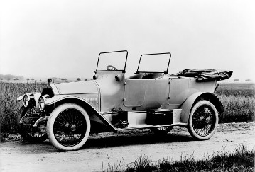 Benz 25/55 PS Runabout mit Flachkühler
1913