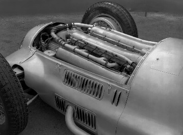 Motorraum des Mercedes-Benz W 154, Formel-Rennwagen, 1938