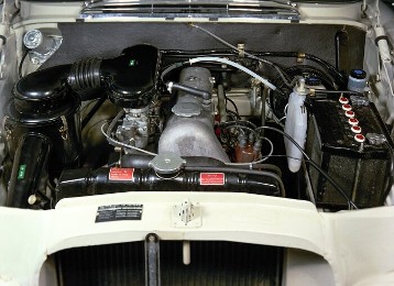Motorraum, (Motor M 121 B XI) Mercedes-Benz Typ 200