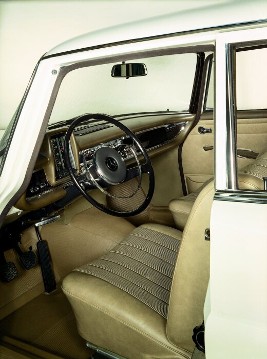 Mercedes-Benz 200
110 series
1966