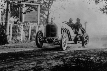 Großer Preis von Amerika in Savannah, Georgia/USA, 12.11.1910. Fritz Erle (Startnummer 19) auf 150 PS Benz-Rennwagen.