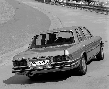 Mercedes-Benz Typ 350 SE Limousine aus dem Jahre 1972.