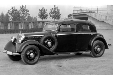 Mercedes-Benz  230  Limousine W 143, 1936