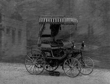 Daimler Schroedter car with chain drive, 1.8 hp. Built from 1892 to 1895