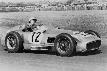 British Grand Prix in Aintree, July 16, 1955
The winner Stirling Moss (start number 12) in the race with a Mercedes-Benz W 196 R Monoposto.