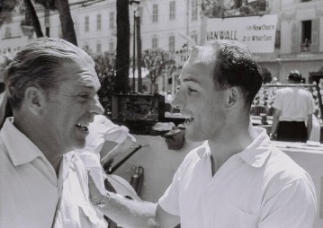 Großer Preis von Monaco (Europa) am 22. Mai 1955. Rudolf Uhlenhaut und Stirling Moss während den Startvorbereitungen.