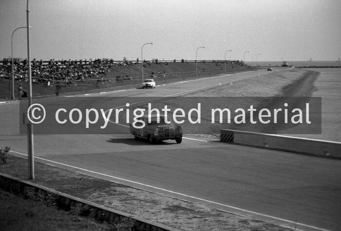 64285-20 Touring Car Grand Prix in Macao, 1964