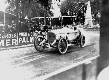 Großer Preis von Frankreich bei Le Mans (Coupe de la Sarthe), 04.-05.08.1913. Christian Lautenschlager (Startnummer 20) mit einem 90 PS Mercedes Grand-Prix-Rennwagen Typ DF 80 Sechszylinder Flugmotor. Lautenschlager belegte den sechsten Platz.