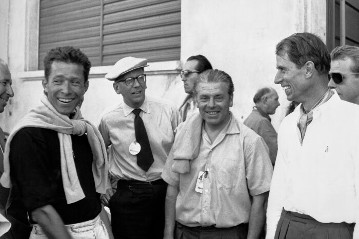 Mille Miglia (Brescia/Italien), 1. Mai 1955. Olivier Gendebien, Oberingenieur Rudolf Uhlenhaut und John Fitch.