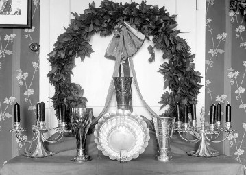 Verschiedene Trophäen von Otto Merz, 1928 - 1930. (Großer Preis von Deutschland  für Sportwagen auf dem Nürburgring, 1928).