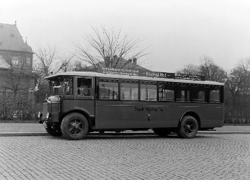Mercedes-Benz NJ 5, Linienomnibus für die Stadt Höchst/Main mit M 5-Benzinmotor, Aufbau Gastell