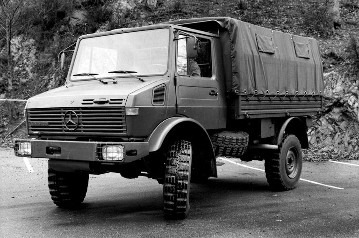 Vorserienfahrzeug des Unimog U1300L, Baureihe 435 für die Bundeswehr
