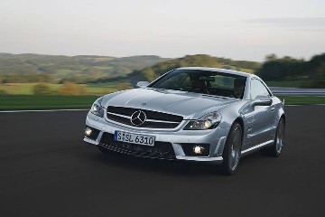 Mercedes-Benz SL 63 AMG, Baureihe 230. Mit der Modellpflege für 2008 vorgestellt als Nachfolgemodell des SL 55 AMG.