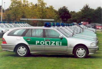 Mercedes-Benz C-Class estates for the Baden-Württemberg police force, 2000