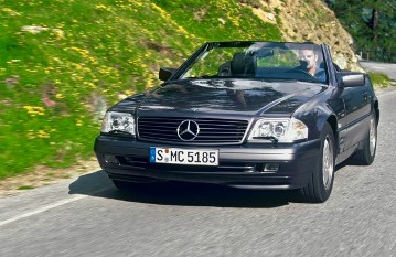 Mercedes-Benz SL 500, Baureihe 129, 6 Lamellen im Kühlergrill, Xenon-Scheinwerfer mit Reinigungsanlage, Ansicht von vorn