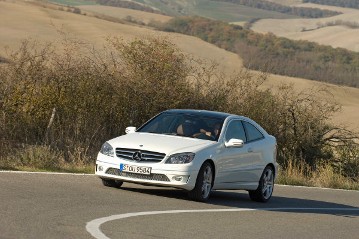 Mercedes-Benz CLC 220 CDI, Sports Coupé, 203 series, 2008, non-metallic calcite white paint finish. Panoramic sliding sunroof, Sports Package with 18-inch 5-twin-spoke light-alloy wheels as well as air inlet mesh with atlas grey woven look (special equipment items).