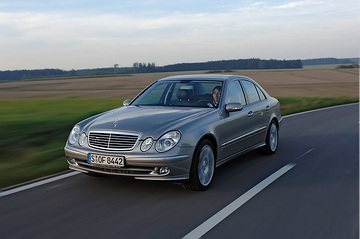 Mercedes-Benz E-Klasse V6-Modelle mit 4MATIC Allradantrieb, 2005.